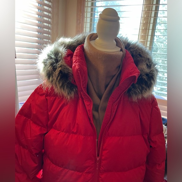 NWT Women’s Lands’ End Max 600 Down Long Maxi Coat w fur lined hood
Sold Out - Picture 7 of 17